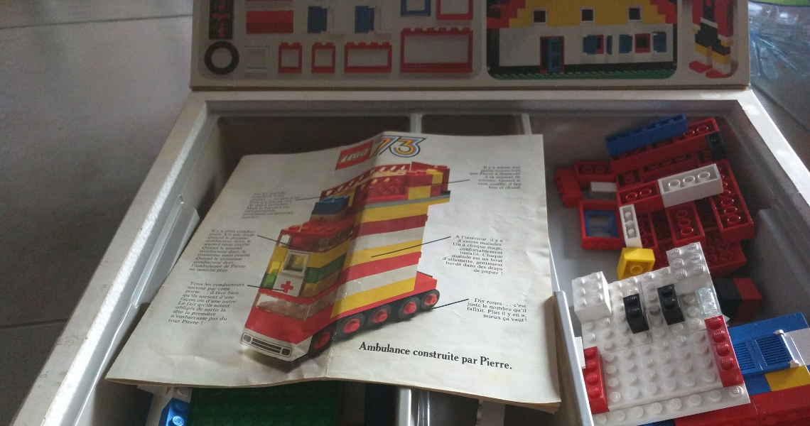 Contenu de la boite de Lego de 1973